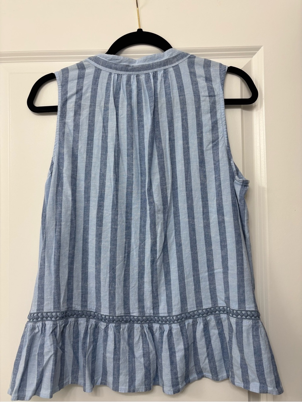crown & ivy Light Blue and Navy Striped Sleeveless Tunic - Picture 3 of 4